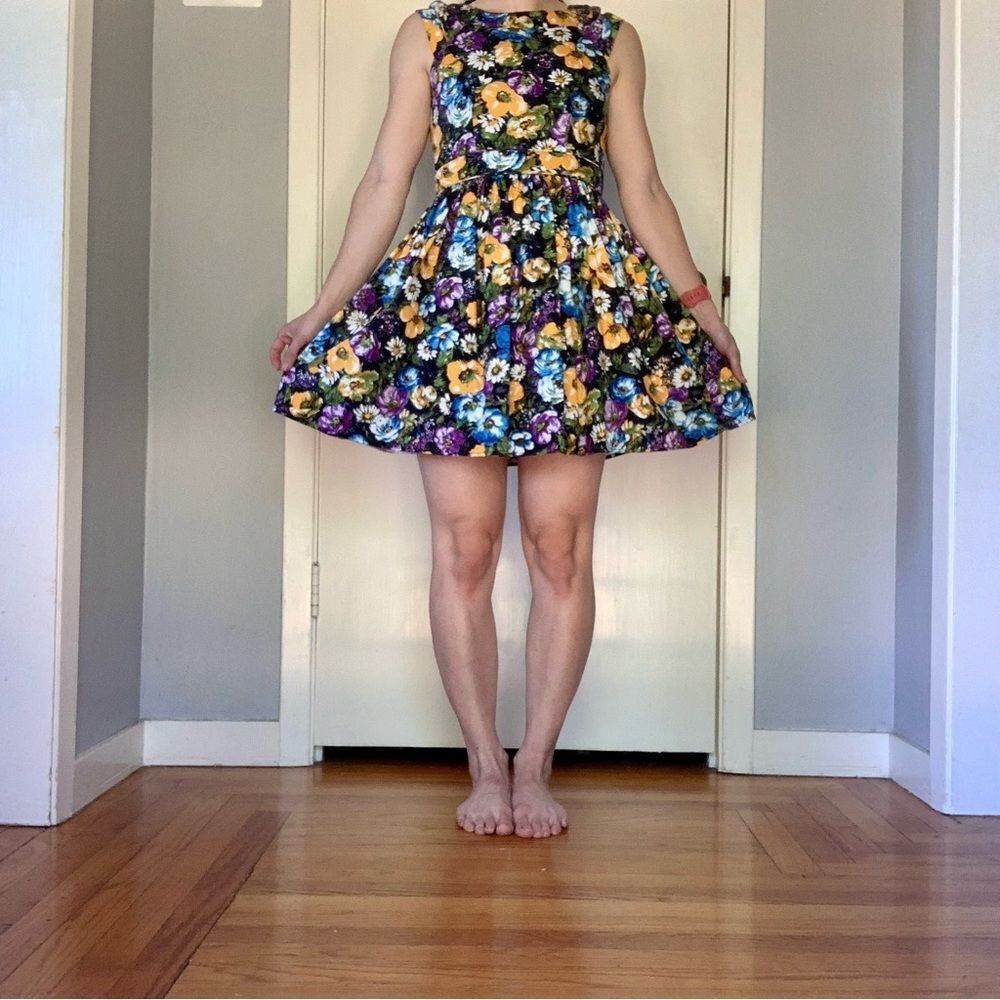 Sz small ModCloth Dress with purple yellow and white flowers